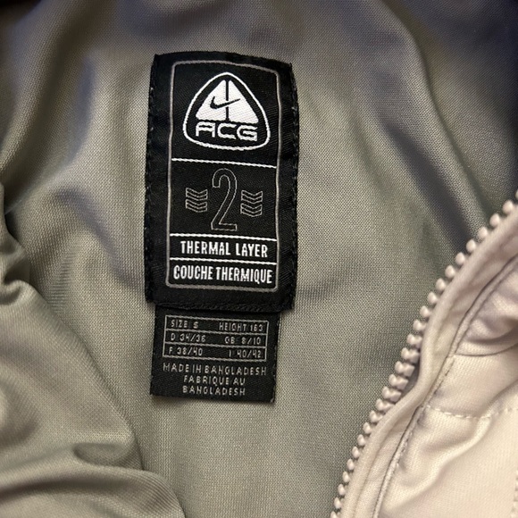 Nike ACG Winter Tan and Grey Jacket - Picture 3 of 3